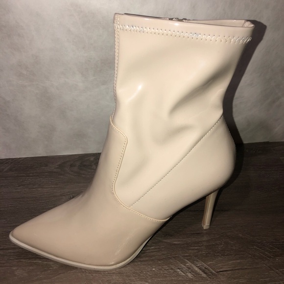 Steve Madden Elwyn Calf Boots Bone Patent New in box - Picture 1 of 2